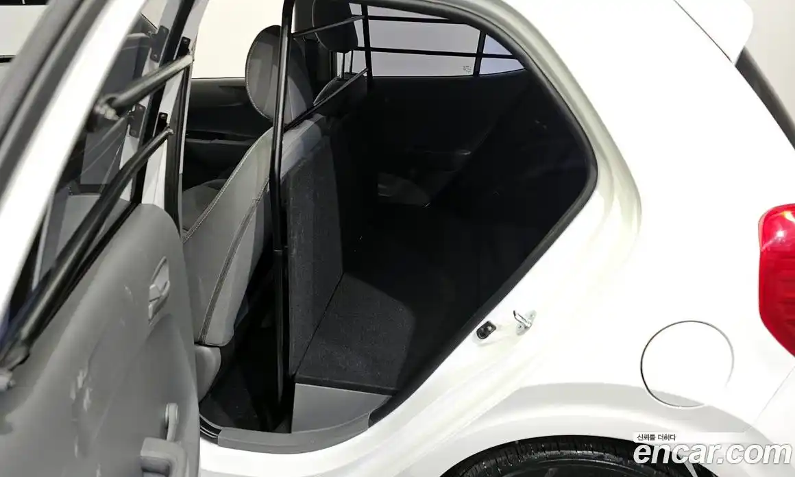 Kia Morning 2021 1.0 Автомат в Москве № 122279, фото 3