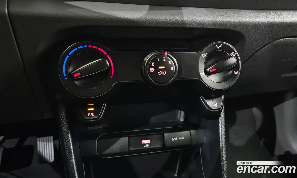 Kia Morning 2021 1.0 Автомат в Москве № 122279, фото 7