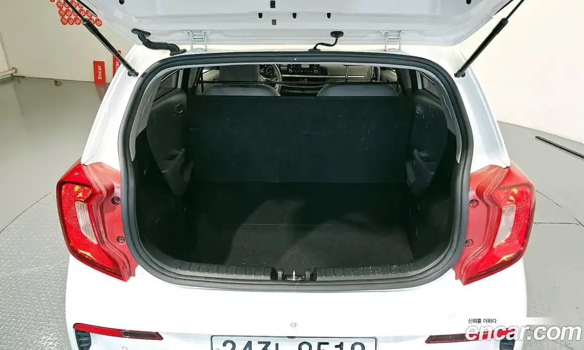 Kia Morning 2021 1.0 Автомат в Москве № 122279, фото 8