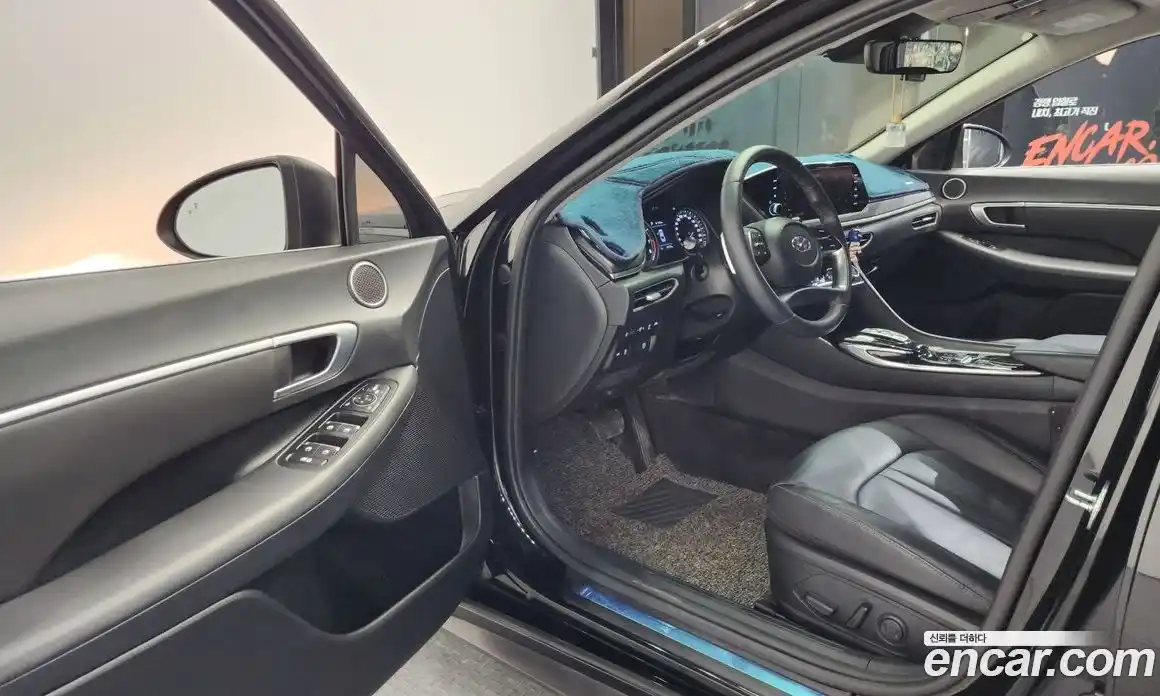 Hyundai Sonata 2021 2.0 Автомат в Москве № 126078, фото 12