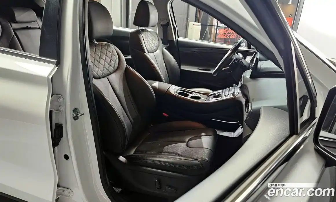 Hyundai Santa Fe 2022 2.2 Автомат в Москве № 127153, фото 12