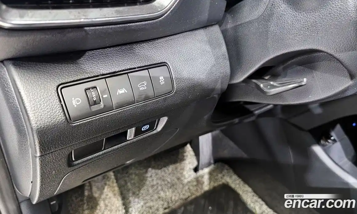 Hyundai Santa Fe 2022 2.2 Автомат в Москве № 127153, фото 15