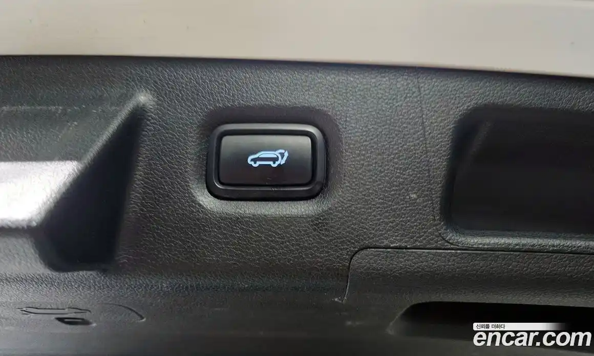 Hyundai Santa Fe 2022 2.2 Автомат в Москве № 127153, фото 19