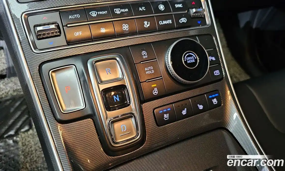 Hyundai Santa Fe 2022 2.2 Автомат в Москве № 127153, фото 9