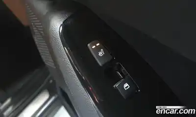 Kia Seltos 2024 1.6 Автомат в Москве № 127934, миниатюра 3