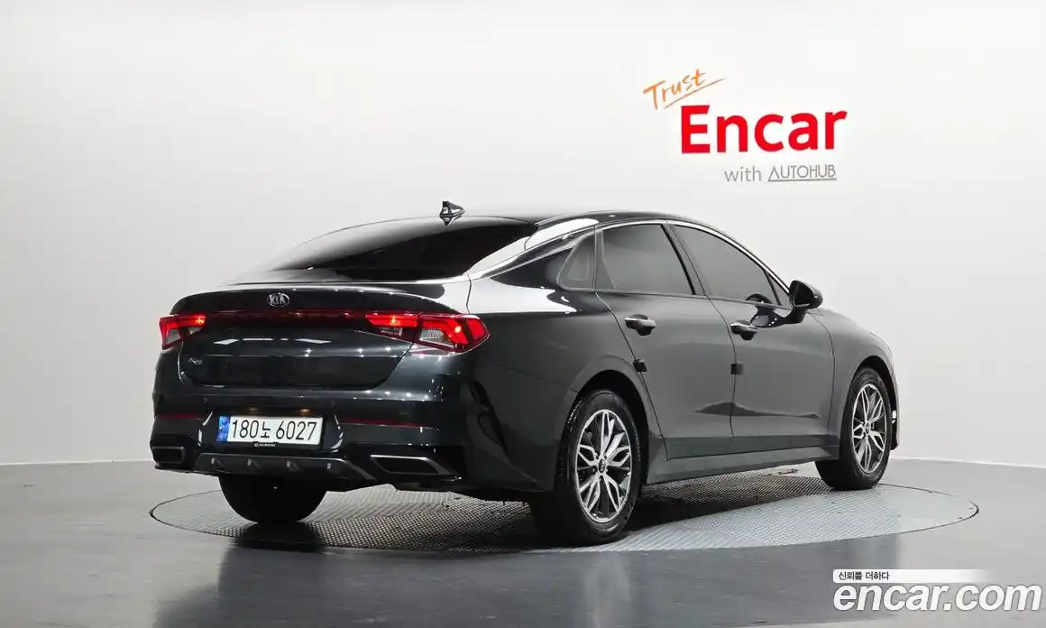 Kia K5 2021 2.0 Автомат в Москве № 131552, фото 1