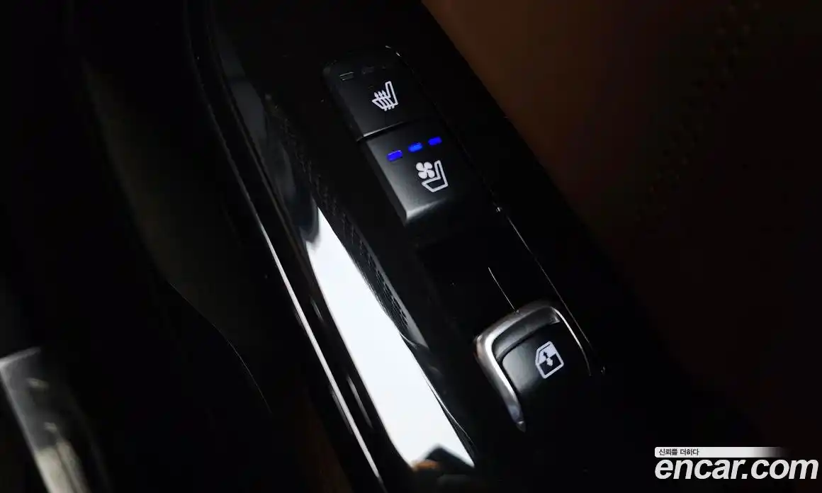 Kia Mohave 2023 3.0 Автомат в Москве № 131814, фото 19