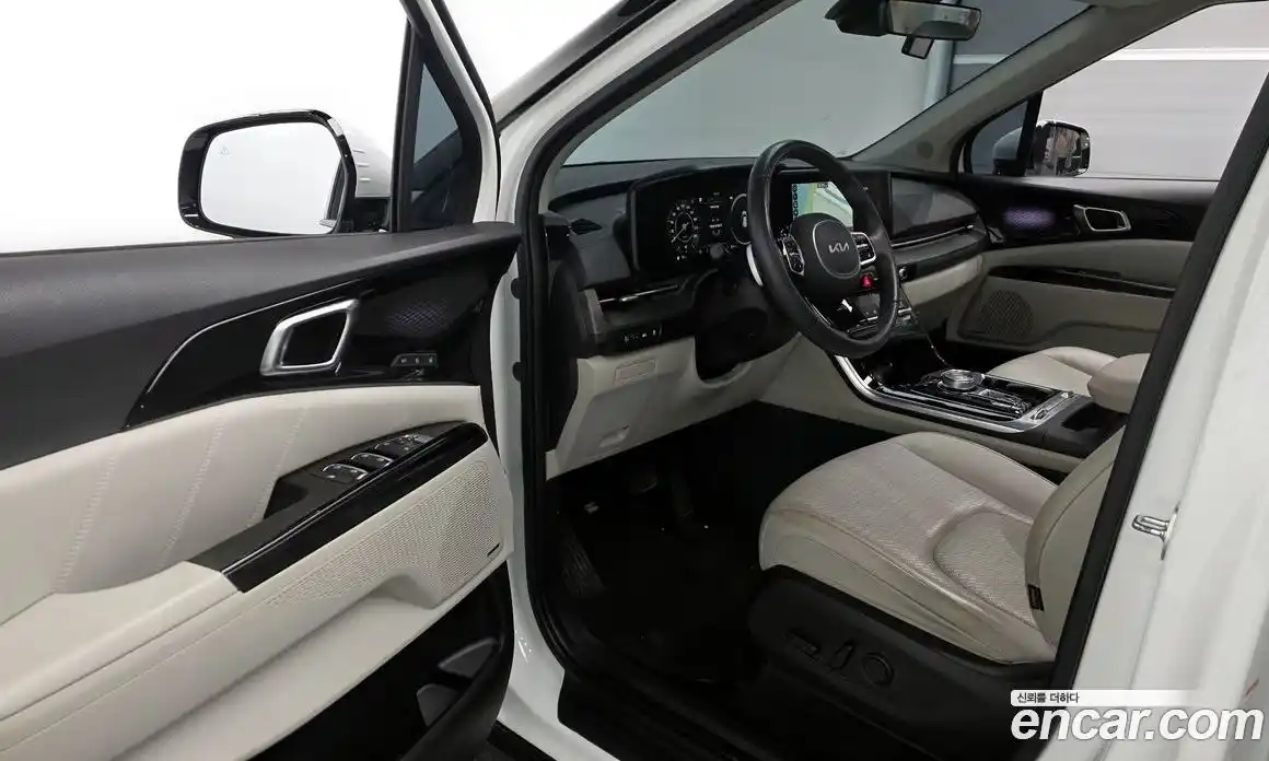 Kia Canival 2023 3.5 Автомат в Москве № 133743, фото 10