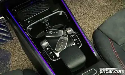 Mercedes-Benz GLB-Class 2020 2.0 Автомат в Москве № 140875, миниатюра 2