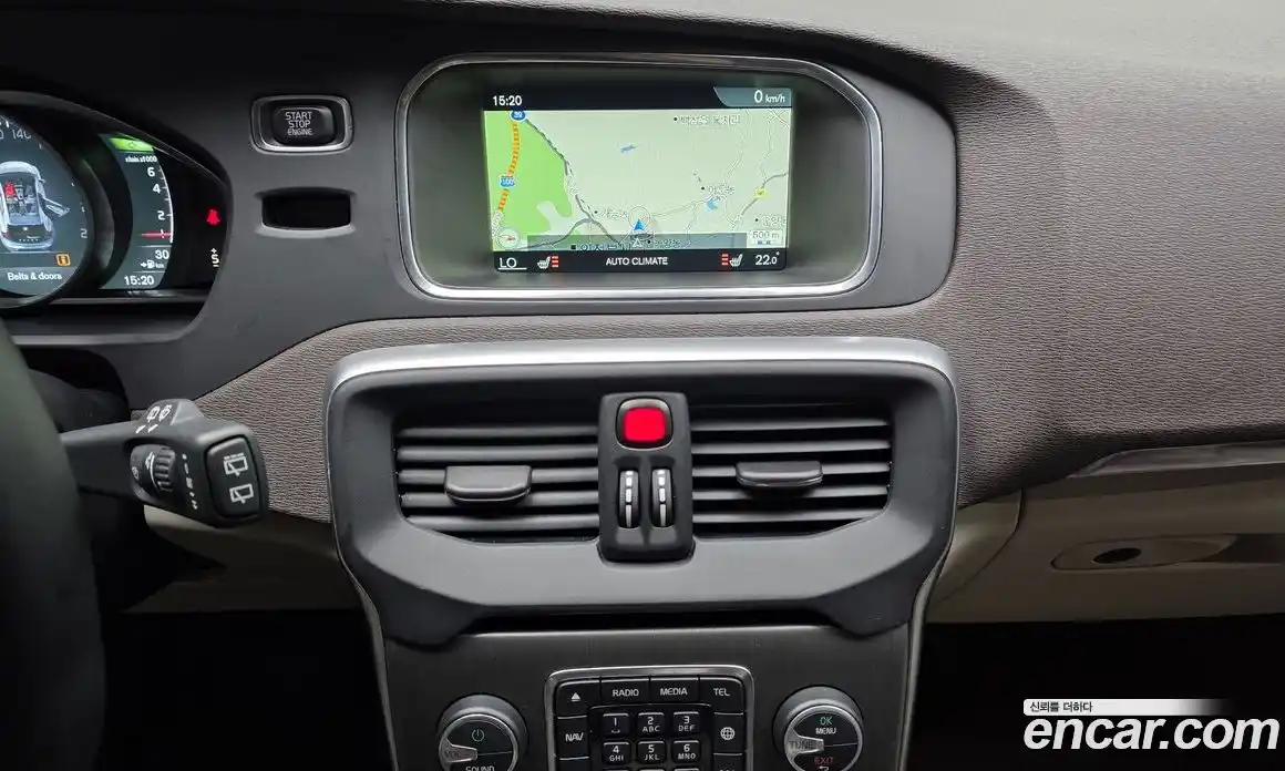 Volvo V40 2016 2.0 Автомат в Москве № 155715, фото 15