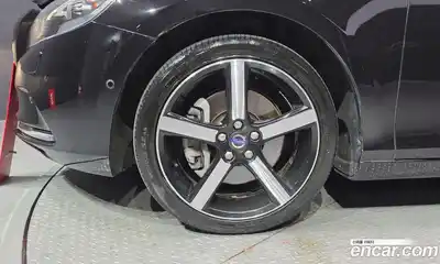 Volvo V40 2016 2.0 Автомат в Москве № 155715, миниатюра 5