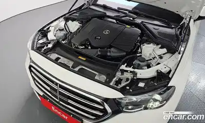 Mercedes-Benz E-Class 2025 2.0 Автомат в Москве № 160079, миниатюра 3