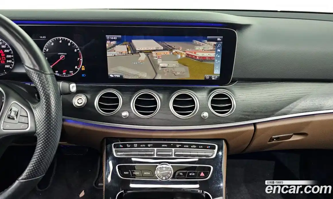 Mercedes-Benz E-Class 2018 2.0 Автомат в Москве № 160661, фото 13