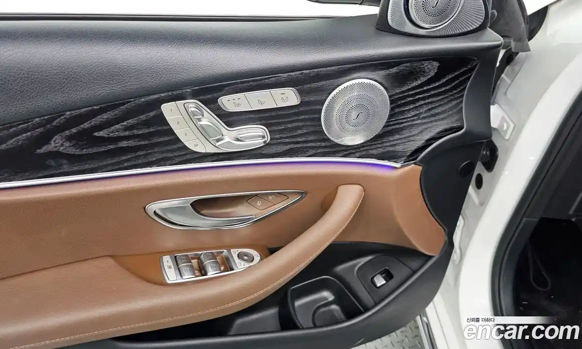 Mercedes-Benz E-Class 2018 2.0 Автомат в Москве № 160661, фото 18