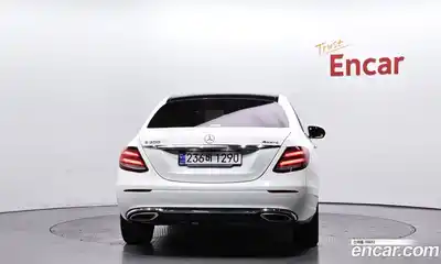Mercedes-Benz E-Class 2018 2.0 Автомат в Москве № 160661, миниатюра 4