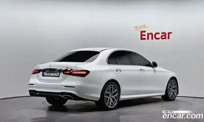 Mercedes-Benz E-Class 2022 1.9 Автомат в Москве № 161407, миниатюра 2