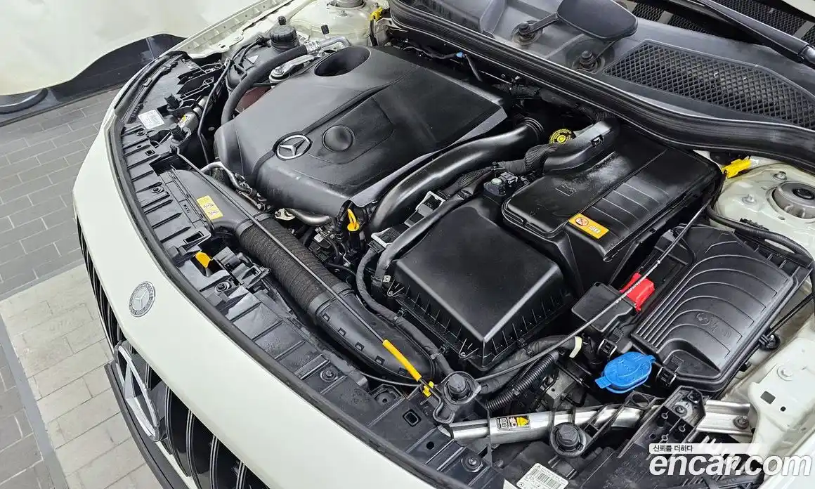 Mercedes-Benz GLA-Class 2016 2.1 Автомат в Москве № 161978, фото 6