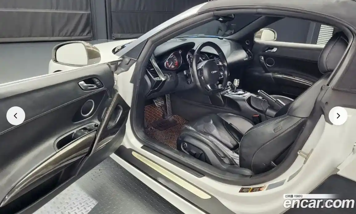 Audi R8 2011 5.2 Автомат в Москве № 164102, фото 8