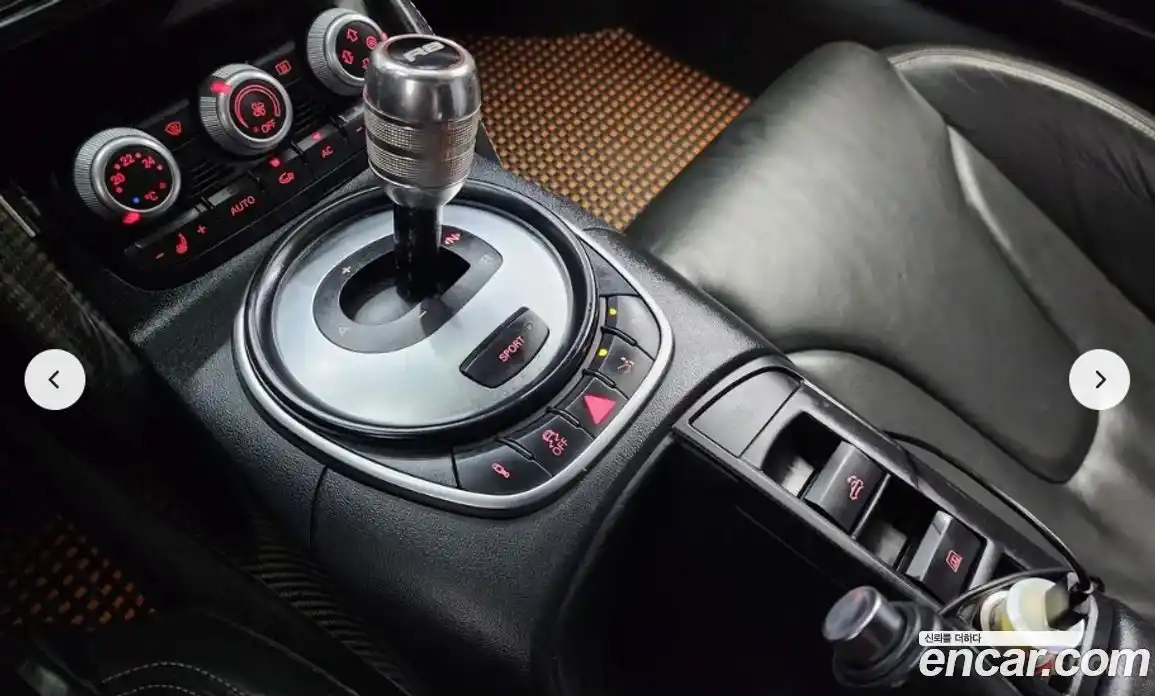 Audi R8 2011 5.2 Автомат в Москве № 164102, фото 9