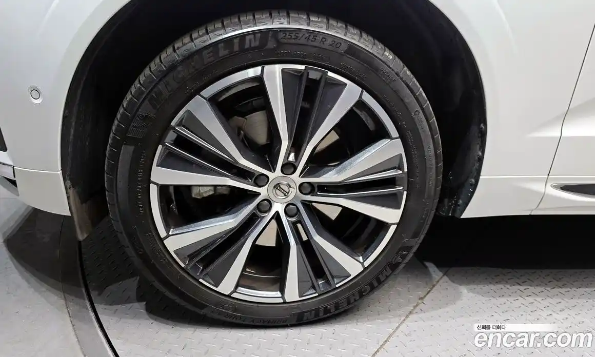 Volvo XC60 2022 2.0 Автомат в Москве № 164379, фото 7