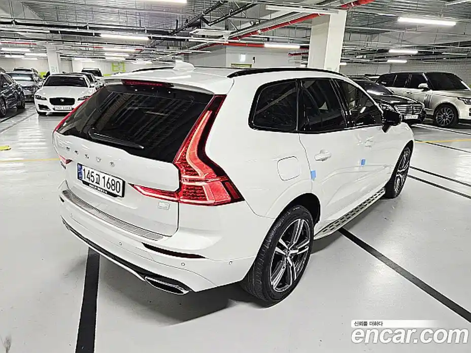 Volvo XC60 2021 2.0 Автомат в Москве № 164798, фото 8