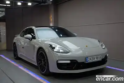 Porsche Panamera, 2020