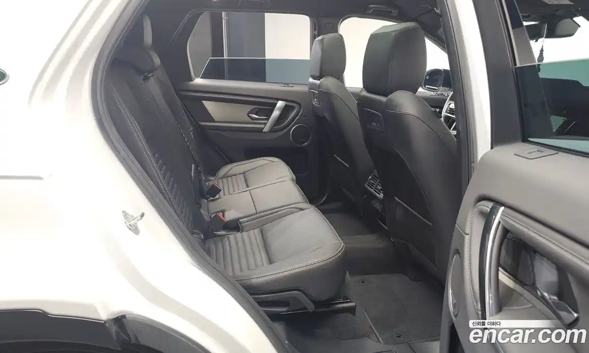 Land Rover Discovery Sport 2025 2.0 Автомат в Москве № 165961, фото 11