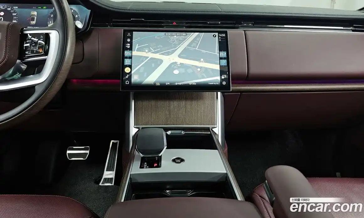 Land Rover Range-Rover 2024 4.4 Автомат в Москве № 166064, фото 12