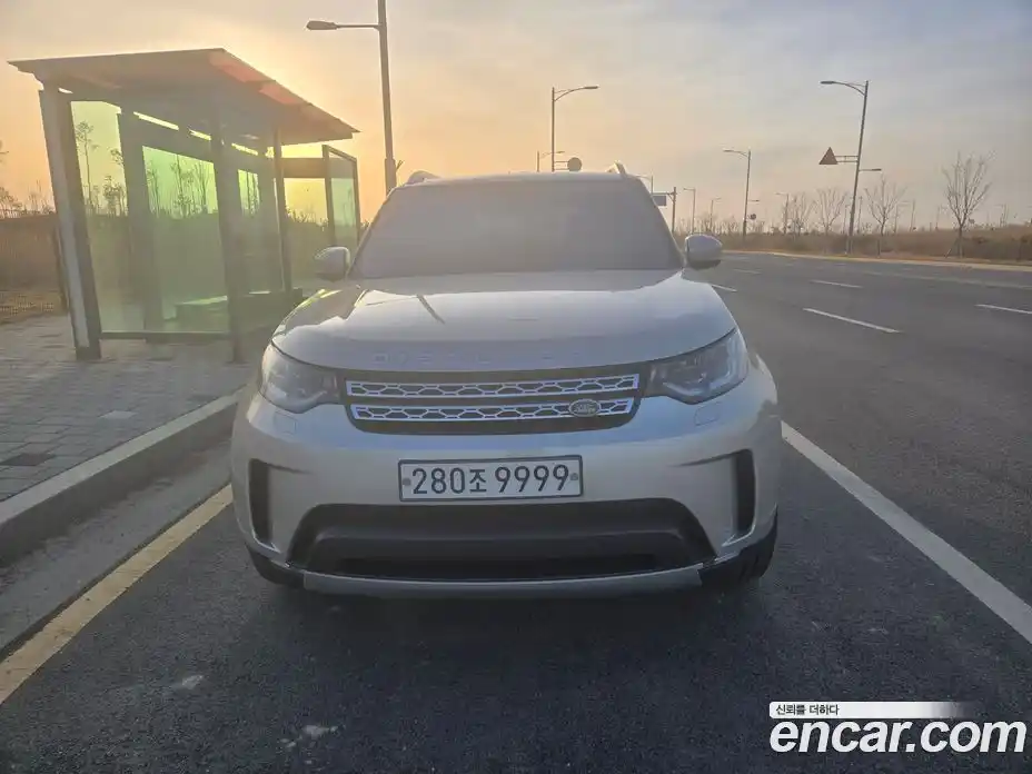 Land Rover Discovery 2017 3.0 Автомат в Москве № 166762, фото 1