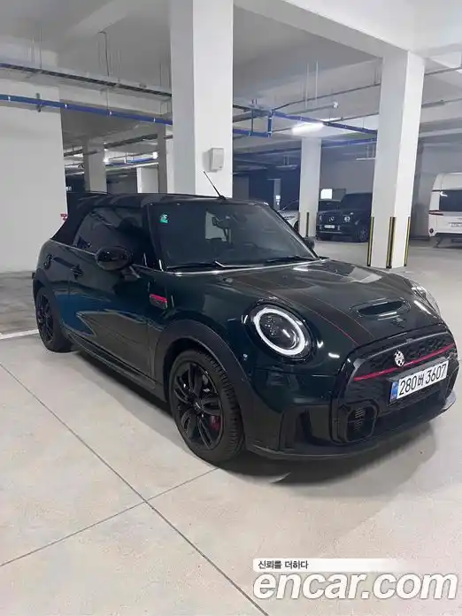 Mini Cooper Convertible 2024 2.0 Автомат в Москве № 167361, фото 1