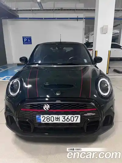 Mini Cooper Convertible 2024 2.0 Автомат в Москве № 167361, миниатюра 3