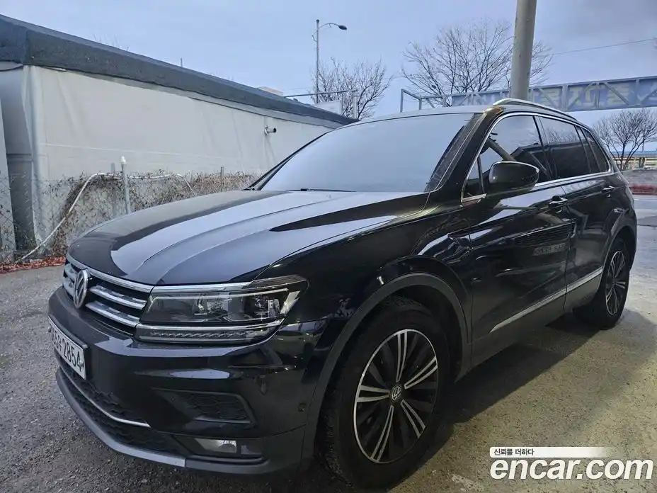Volkswagen Tiguan 2020 2.0 Автомат в Москве № 169235, фото 5