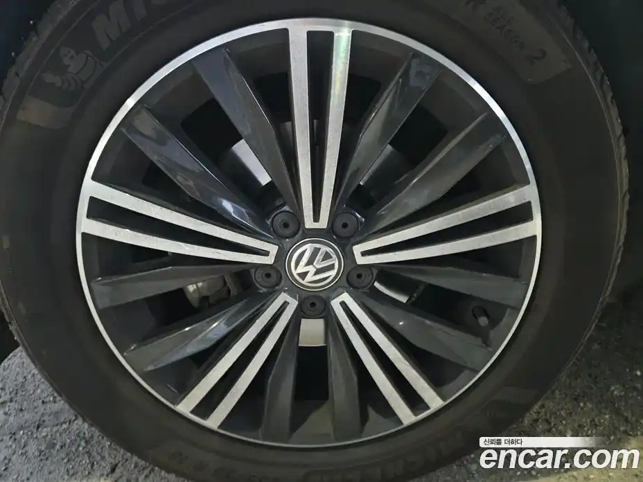 Volkswagen Tiguan 2020 2.0 Автомат в Москве № 169235, фото 6