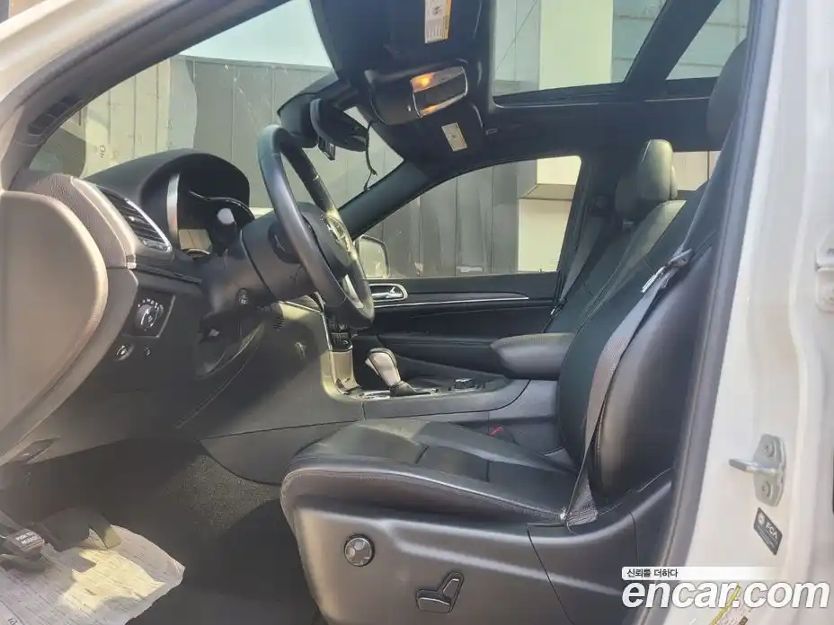 Jeep Cherokee 2021 3.6 Автомат в Москве № 169944, фото 7