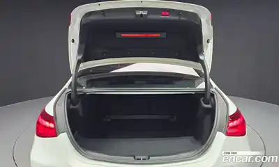 Mercedes-Benz C-Class 2023 2.0 Автомат в Москве № 173232, миниатюра 2