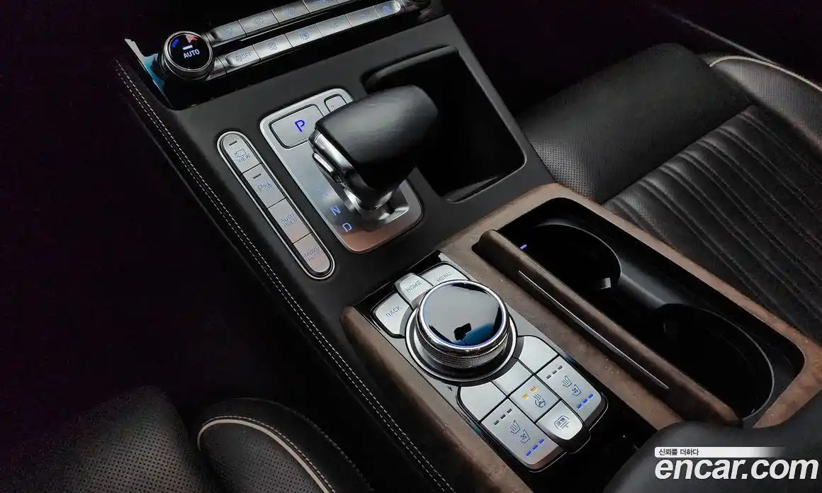 Genesis G90 2019 5.0 Автомат в Москве № 179631, фото 15