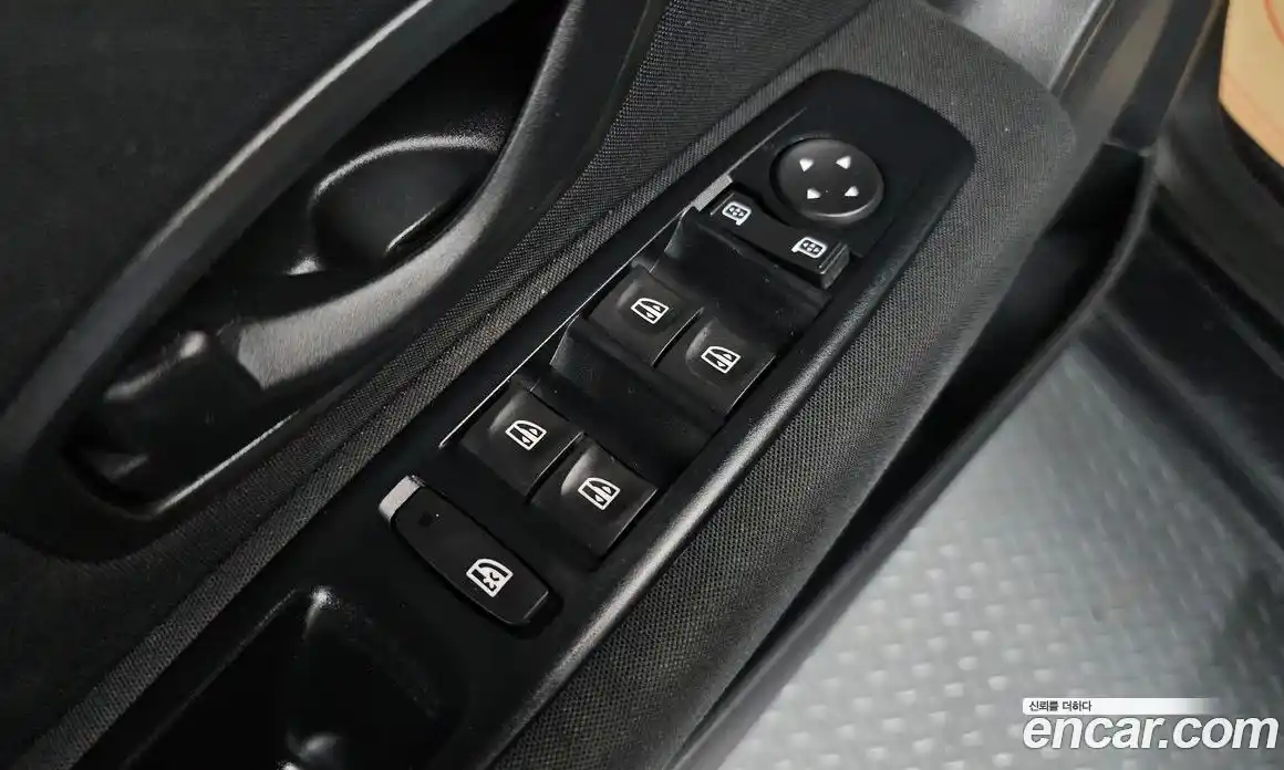 Renault SM3 2013 1.6 Автомат в Москве № 179939, фото 14