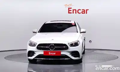 Mercedes-Benz E-Class 2022 2.0 Автомат в Москве № 180280, миниатюра 3