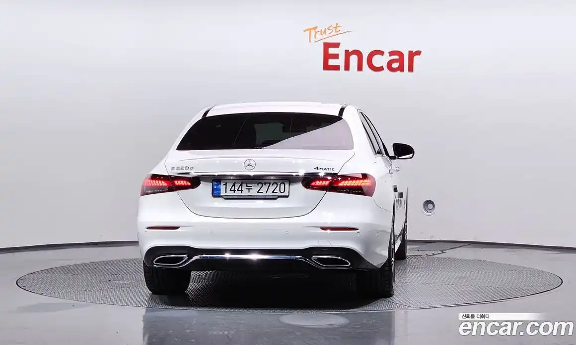 Mercedes-Benz E-Class 2022 2.0 Автомат в Москве № 180280, фото 4