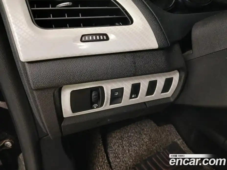 Renault SM3 2011 1.6 Автомат в Москве № 185997, фото 10