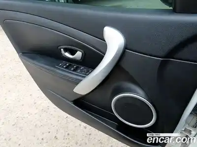 Renault SM3 2011 1.6 Автомат в Москве № 186443, миниатюра 11