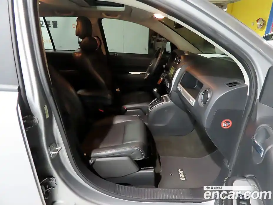 Jeep Compass 2015 2.4 Автомат в Москве № 186859, фото 9