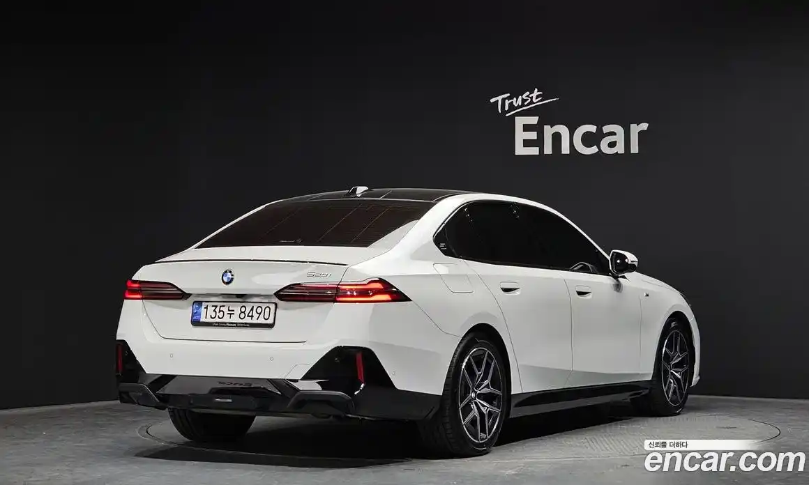 BMW 5-Series 2025 2.0 Автомат в Москве № 187468, фото 17