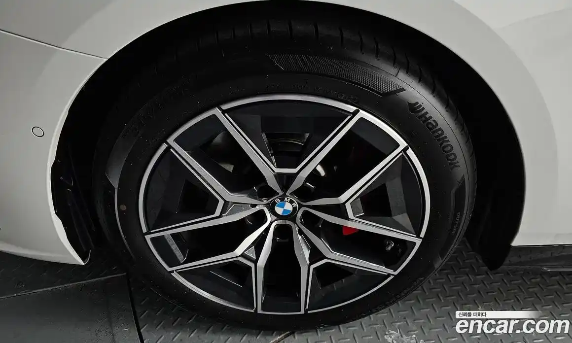 BMW 5-Series 2025 2.0 Автомат в Москве № 187468, фото 4