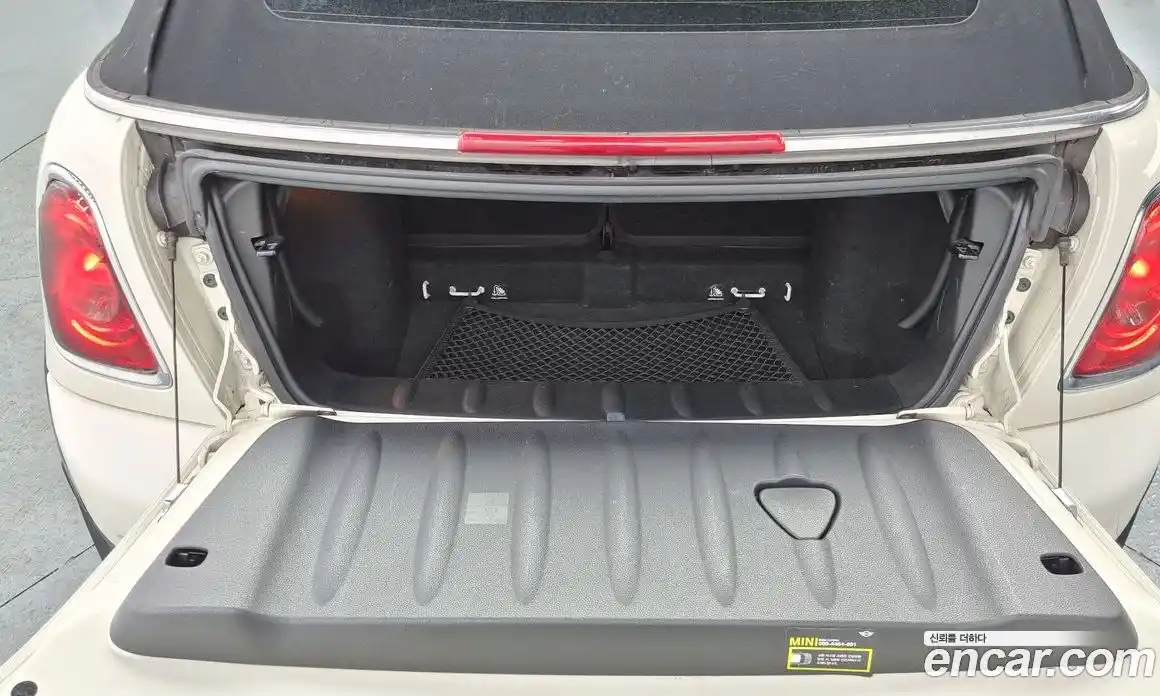 Mini Cooper Convertible 2013 1.6 Автомат в Москве № 190444, фото 20