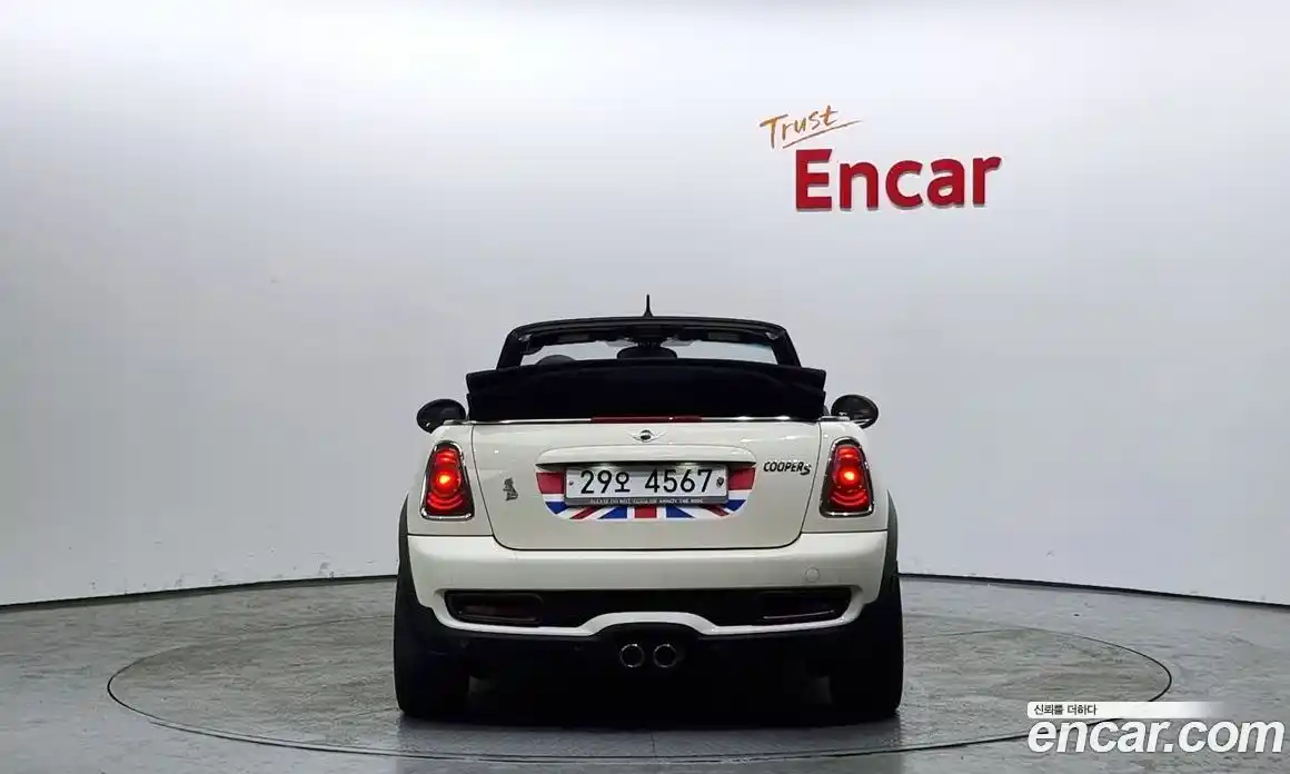 Mini Cooper Convertible 2013 1.6 Автомат в Москве № 190444, фото 4