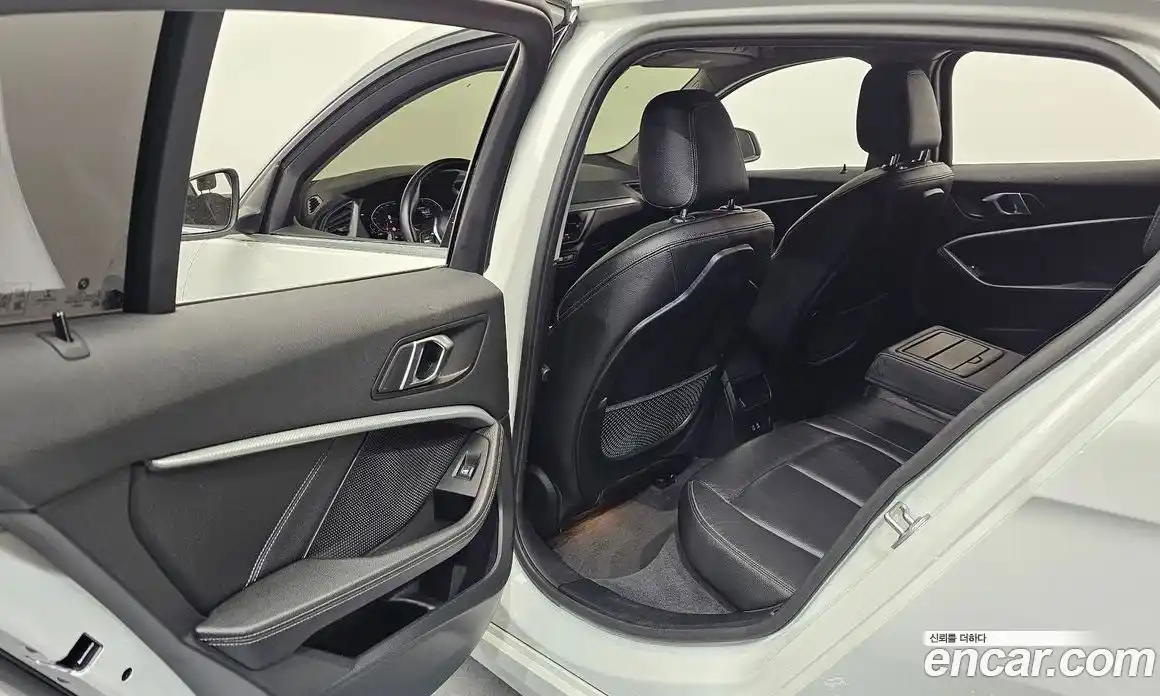 BMW 1-Series 2022 2.0 Автомат в Москве № 191711, фото 11