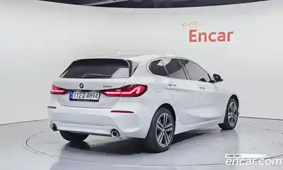 BMW 1-Series 2022 2.0 Автомат в Москве № 191711, миниатюра 2