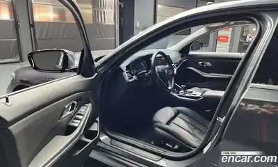 BMW 3-Series 2022 2.0 Автомат в Москве № 193009, миниатюра 4