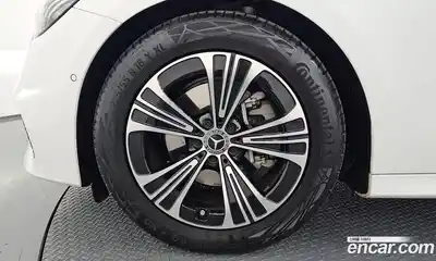 Mercedes-Benz E-Class 2025 2.0 Автомат в Москве № 193754, миниатюра 10